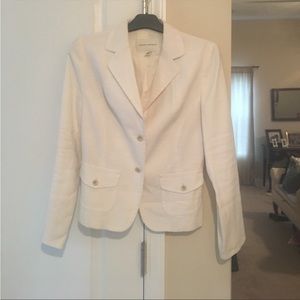 Banana Republic. White blazer. 60% linen.